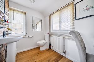 En-suite wc- click for photo gallery